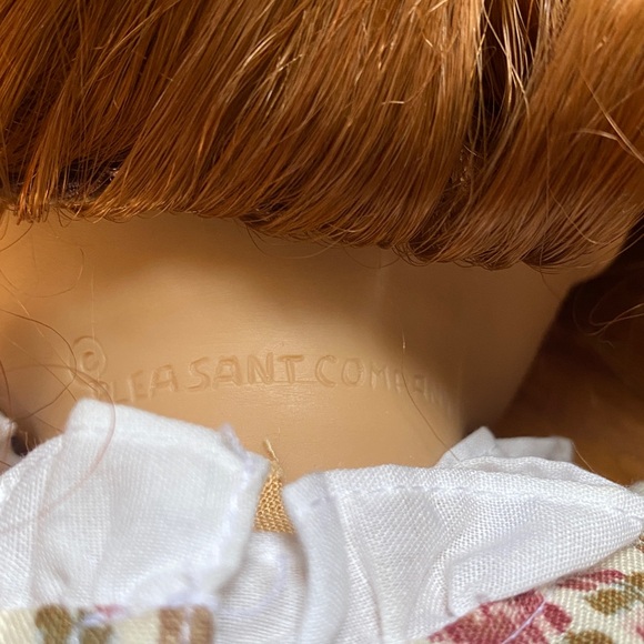 American Girls Felicity doll + outfits and books - Picture 4 of 8